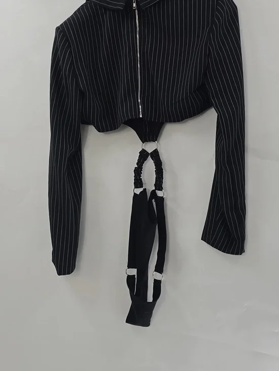 Fashion Nova Black Pinstripe Cropped Blazer with Ring Cut-Out - Picture 5 of 6